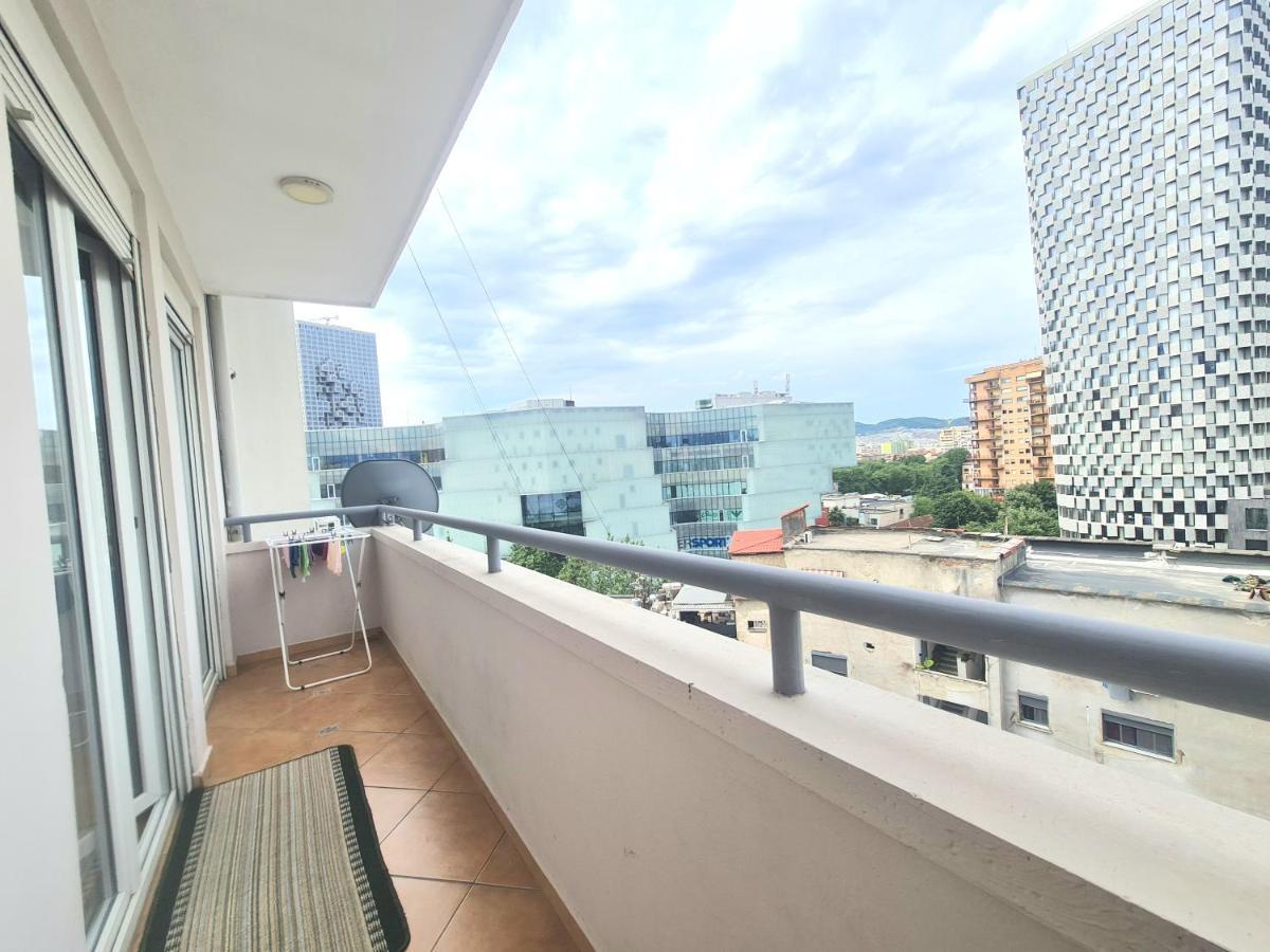 Sandra'S Apartment In Tirana Center Luaran gambar