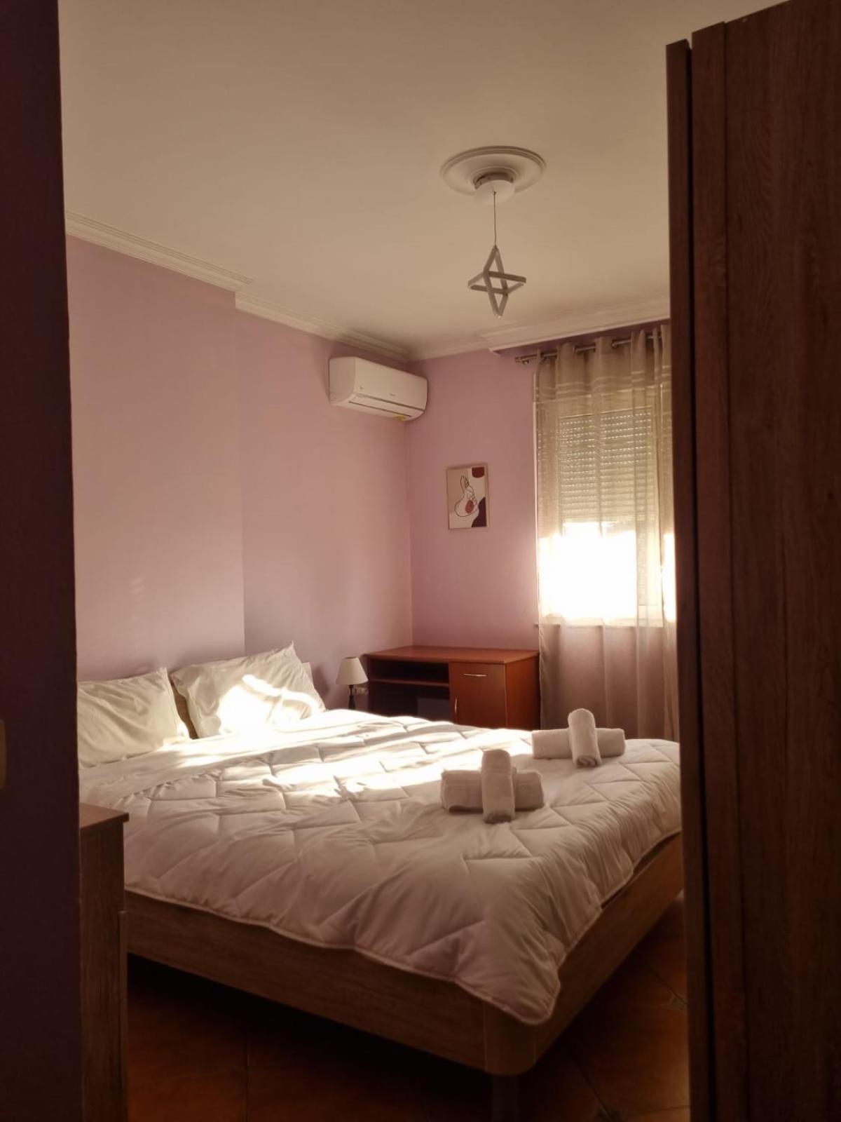 Sandra'S Apartment In Tirana Center Luaran gambar