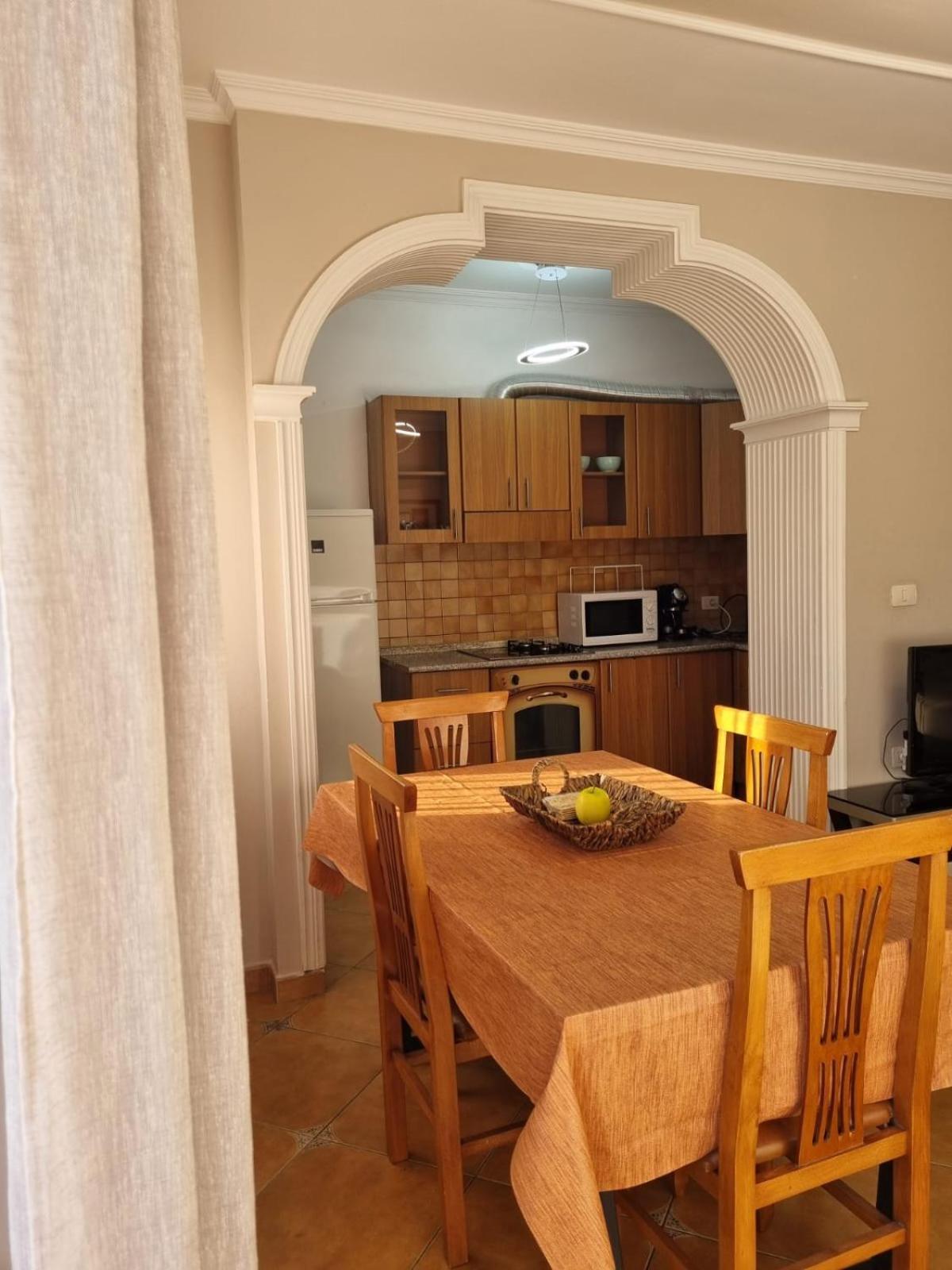 Sandra'S Apartment In Tirana Center Luaran gambar